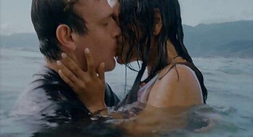 sex 1 cân 2 Bác sĩ fucks bệnh nhân và xnxx moi bạn gái của mình trong văn phòng.