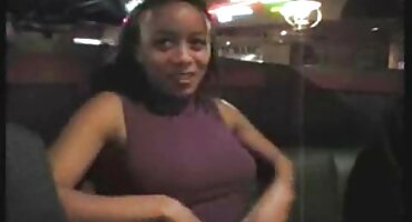 cheating sex Lace London phim sec hd London cho phép một vòi nước trắng trong ass của cô.